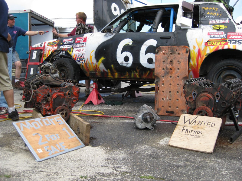 Illustration for article titled The 24 Hours Of LeMons New England 2009 Über Gallery, Part 4